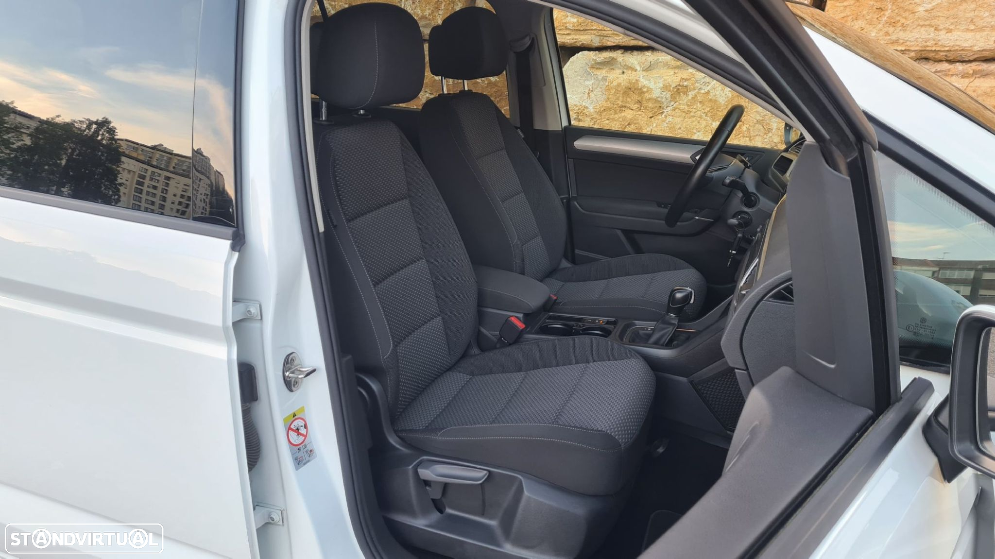 VW Touran 1.6 TDI Confortline DSG - 37