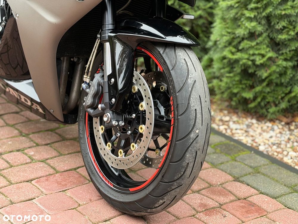 Honda CBR - 22