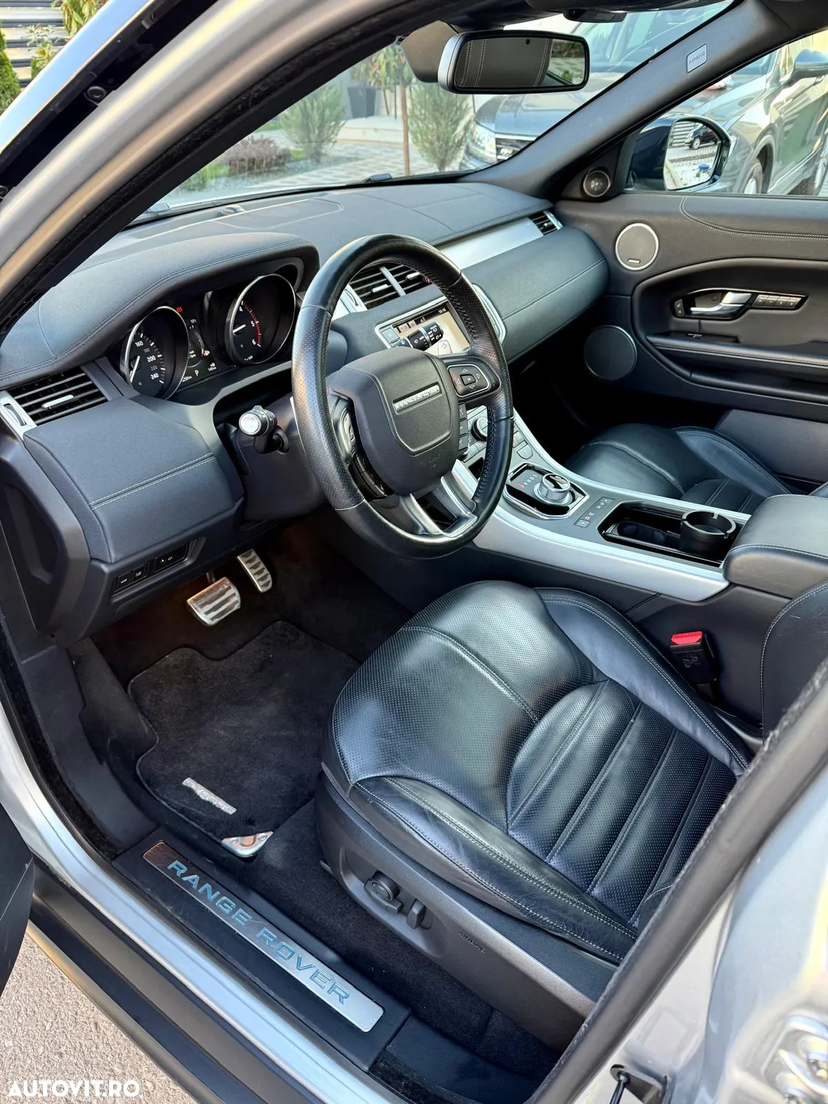 Land Rover Range Rover Evoque - 9