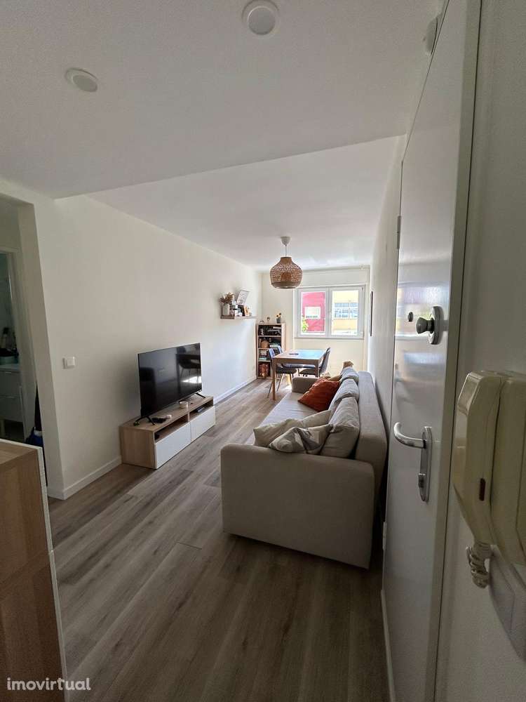 Apartamento T2 remodelado em zona tranquila – Bairro das Pedralvas - Grande imagem: 2/22