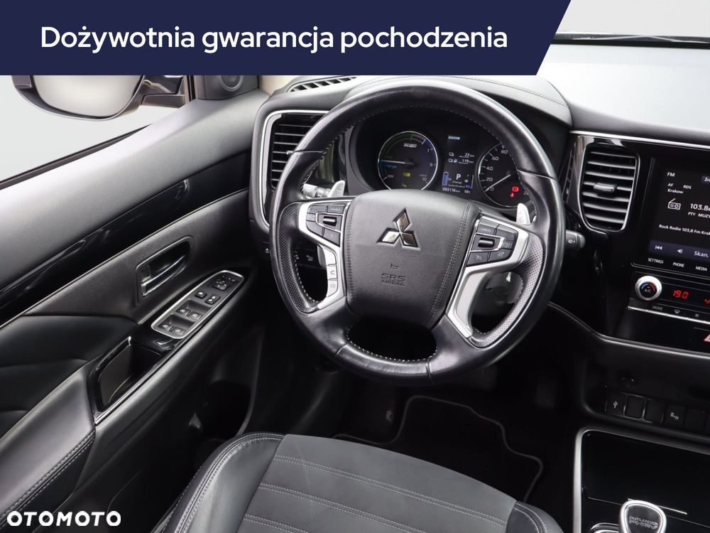 Mitsubishi Outlander - 9