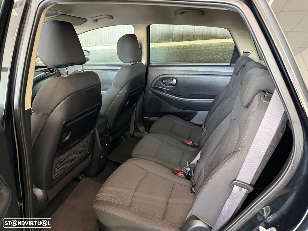 Kia Carens 1.7 CRDi ISG TX - 6
