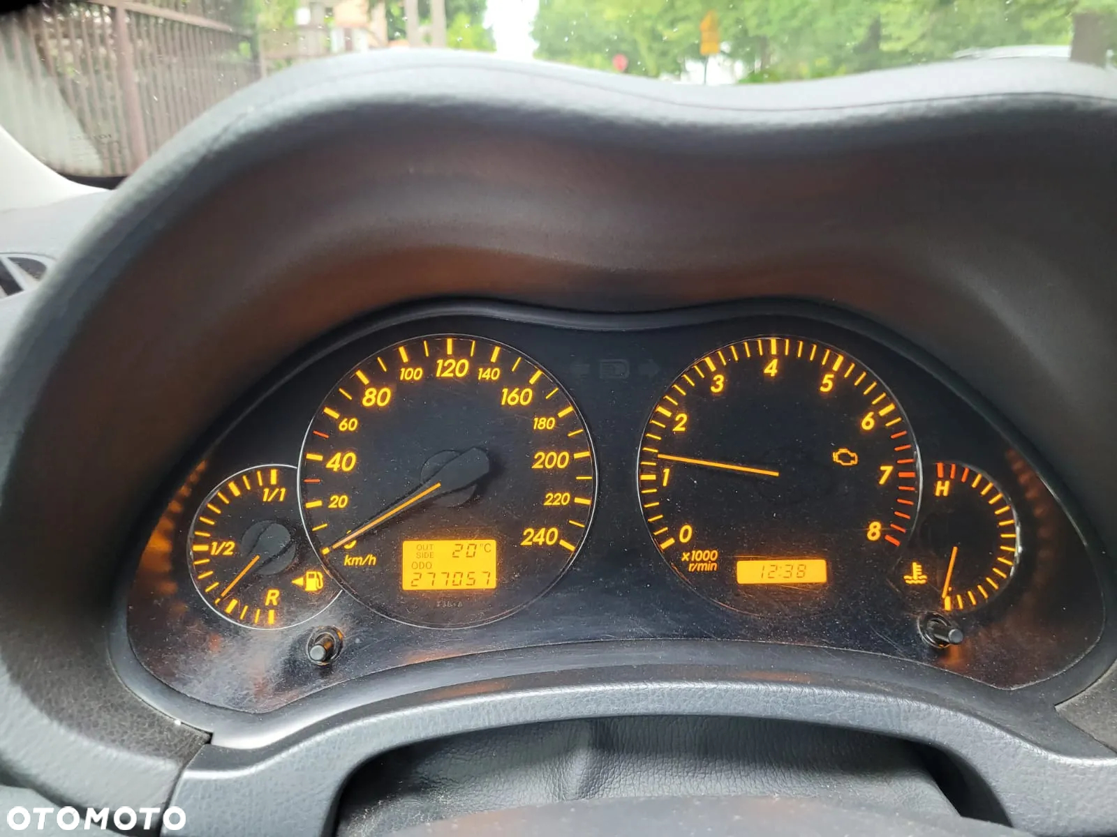 Toyota Avensis 2.0 VVT-i High - 5