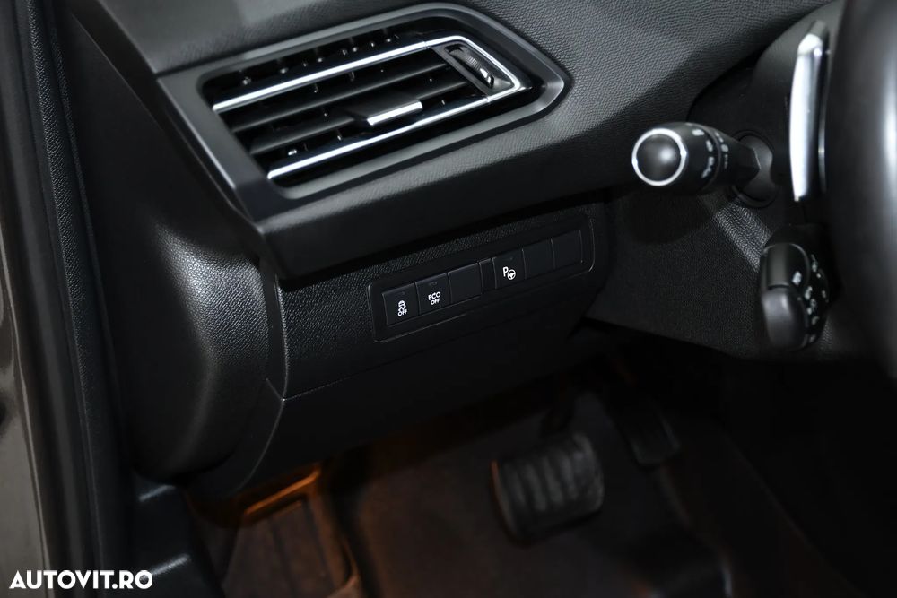 Peugeot 308 - 16