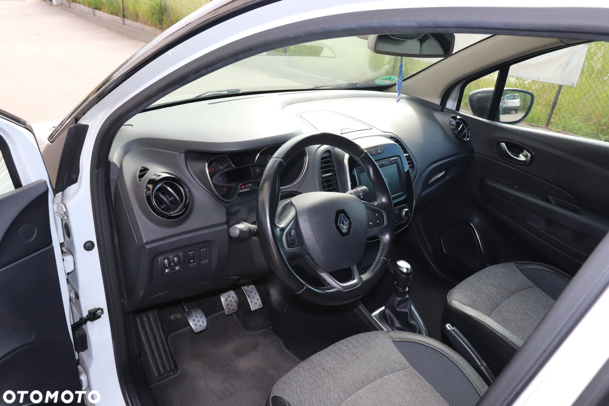 Renault Captur - 15