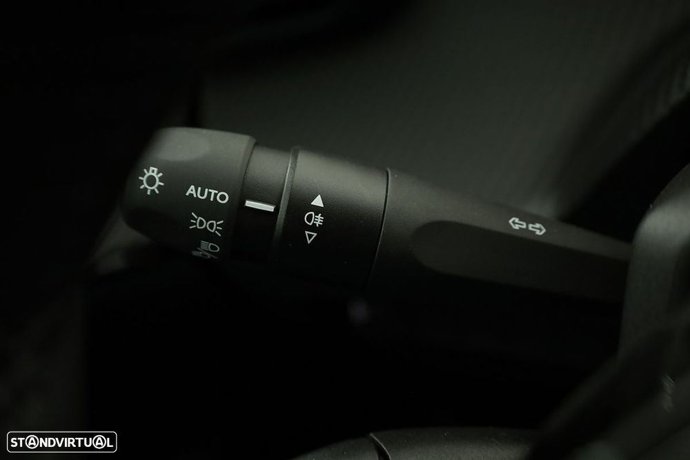Peugeot 2008 1.2 Allure - 16