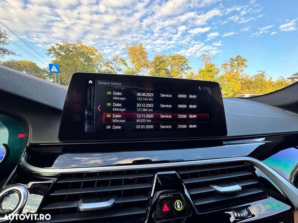 BMW Seria 5 520d xDrive AT - 23