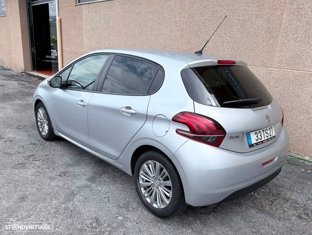 Peugeot 208 1.6 BlueHDi Style - 9