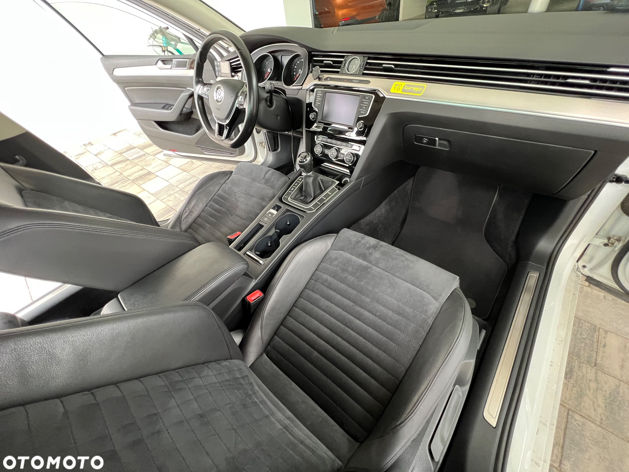 Volkswagen Passat 2.0 TDI BMT 4Mot Highline - 13