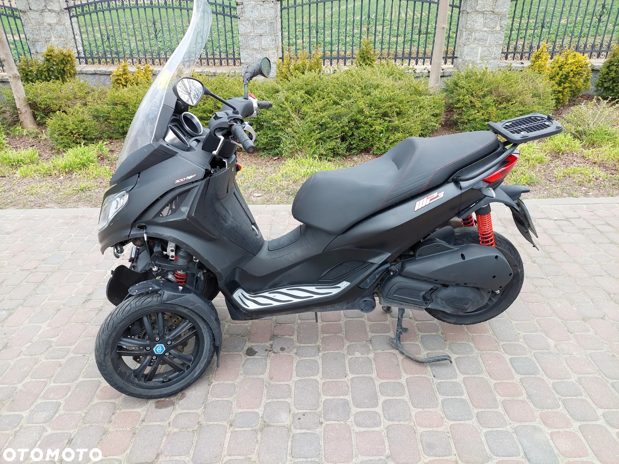 Piaggio MP-3 - 2