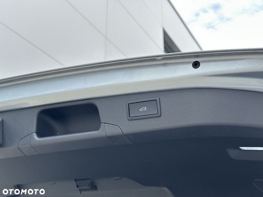 Volkswagen Passat Variant 1.5 TSI EVO Elegance DSG - 11