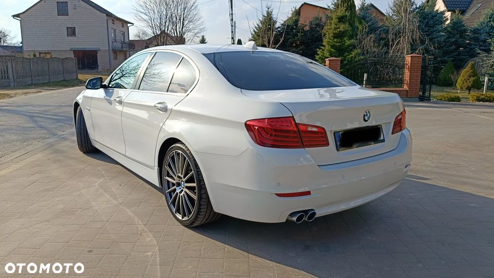 BMW Seria 5 530d xDrive Modern Line - 3