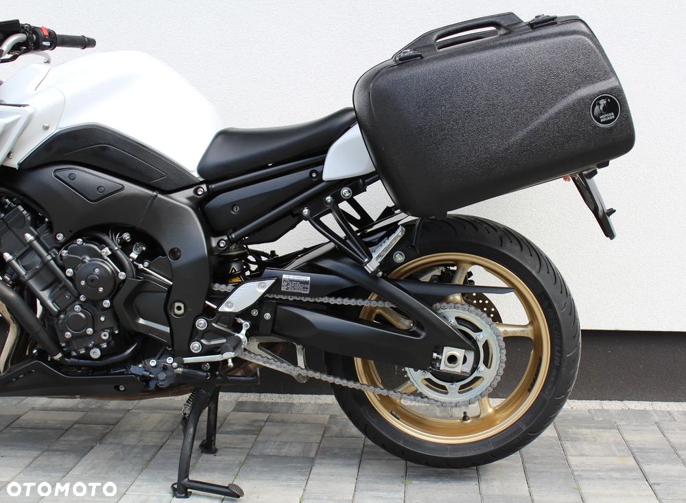 Yamaha FZ8 - 8