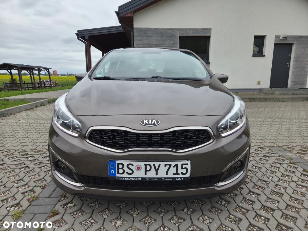 Kia Ceed - 9
