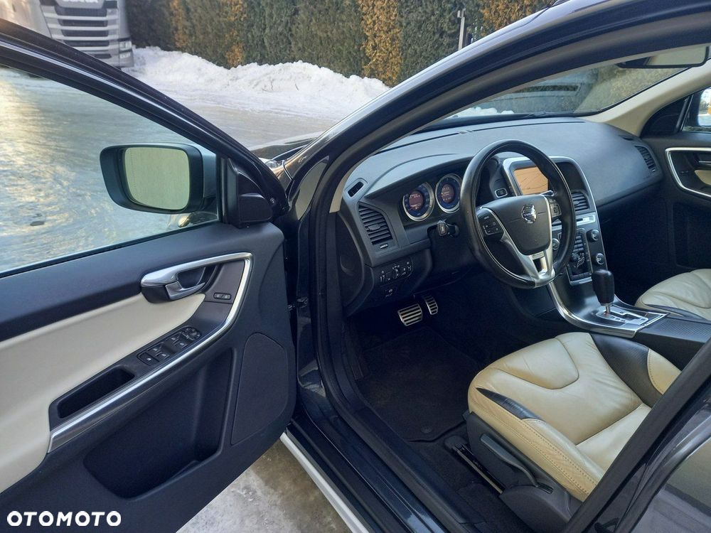 Volvo XC 60 D3 R Design - 27