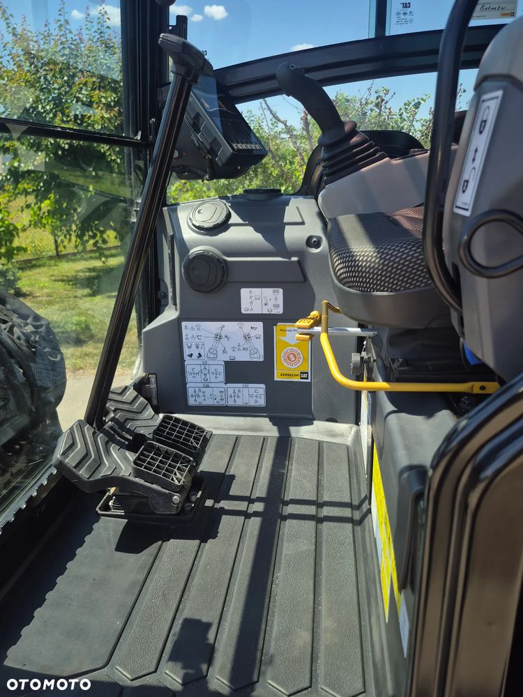 Caterpillar 302.7 - 15