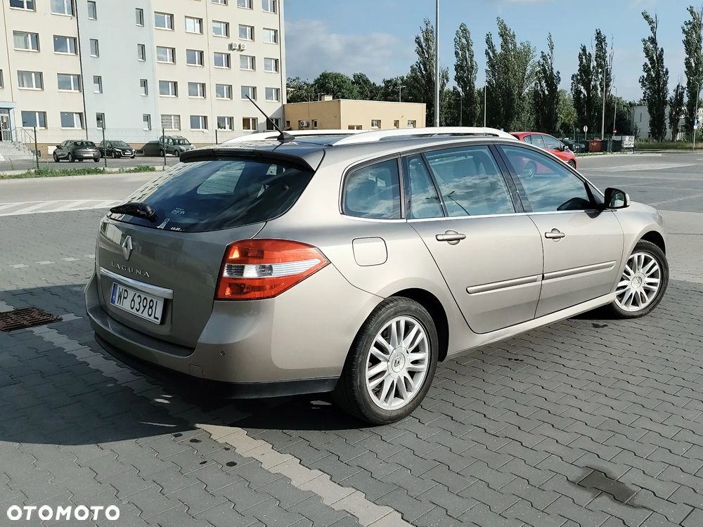 Renault Laguna 2.0 dCi Initiale - 3