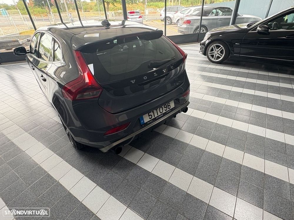 Volvo V40 1.6 D2 R-Design - 12