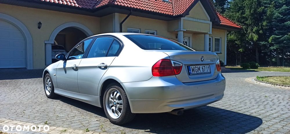 BMW Seria 3 318d - 4
