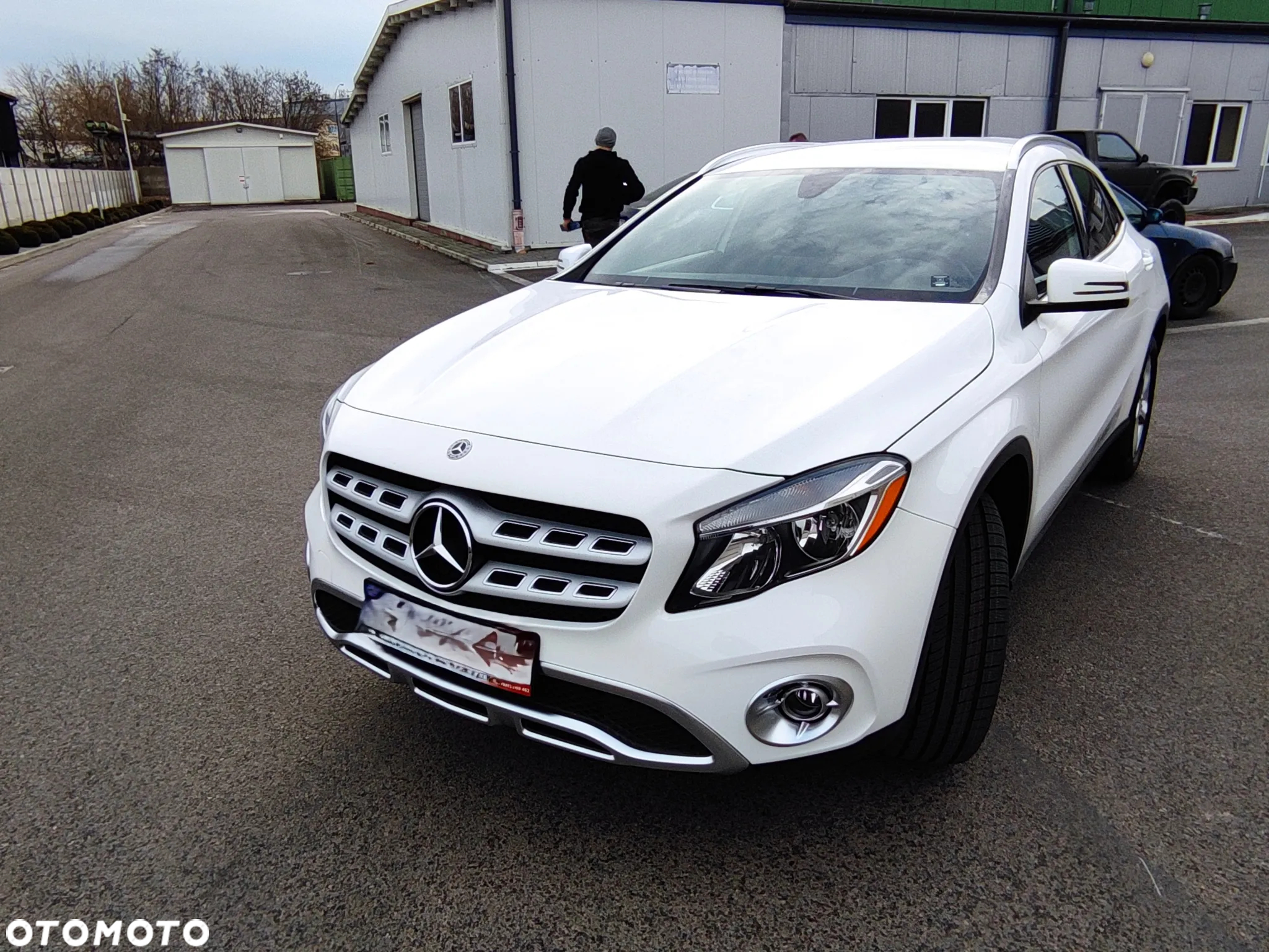 Mercedes-Benz GLA 250 4Matic 7G-DCT - 28