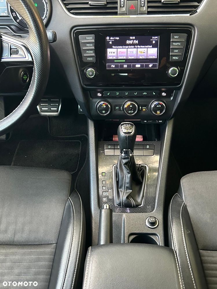 Skoda Octavia 2.0 TDI DSG RS - 7