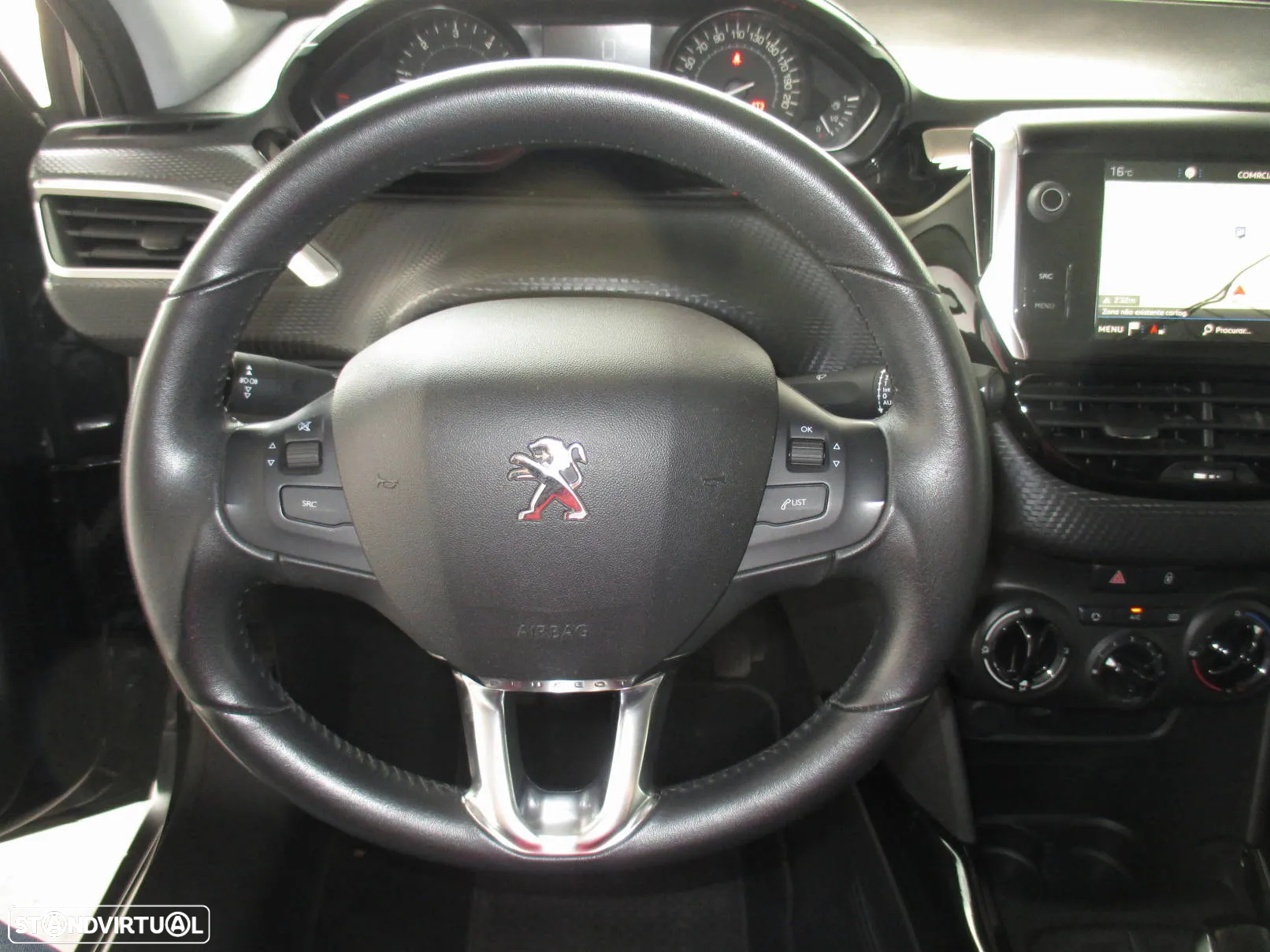 Peugeot 2008 1.5 BlueHDi Signature - 6
