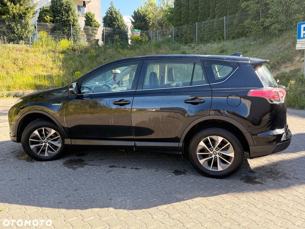 Toyota RAV4 - 6