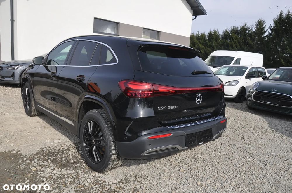 Mercedes-Benz EQA 250+ AMG Line - 13