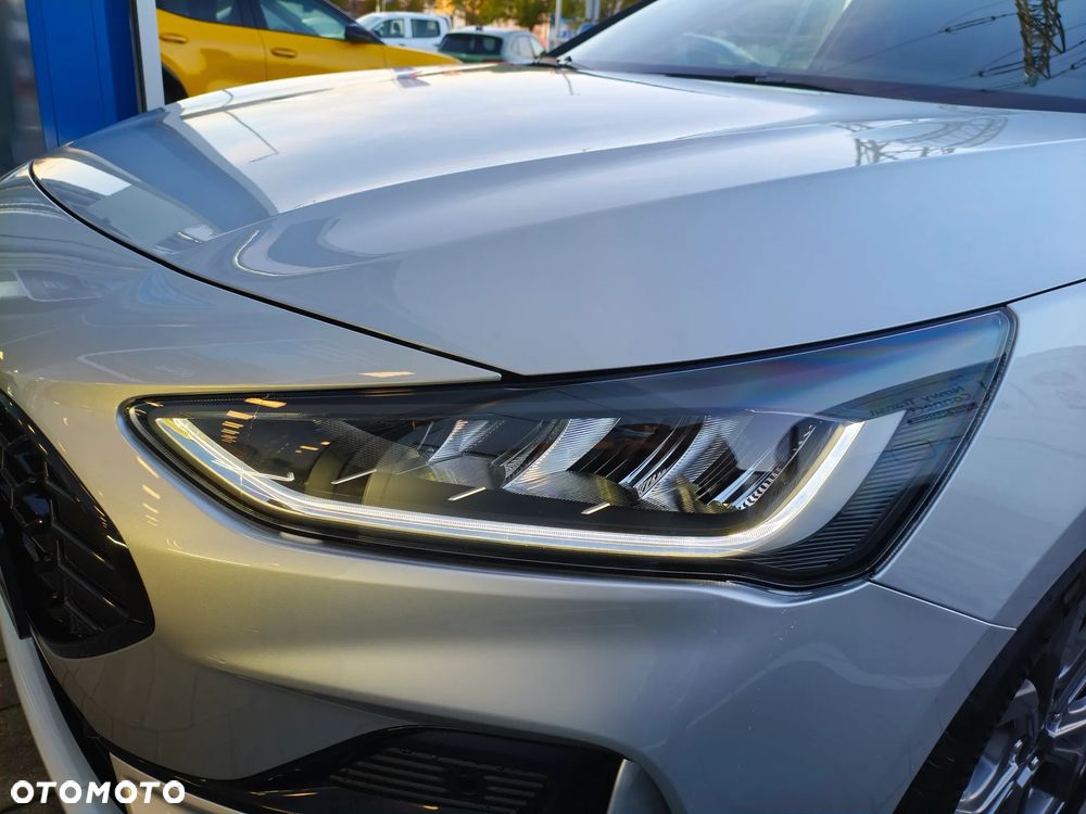 Ford Focus 1.0 EcoBoost mHEV ST-Line X - 11