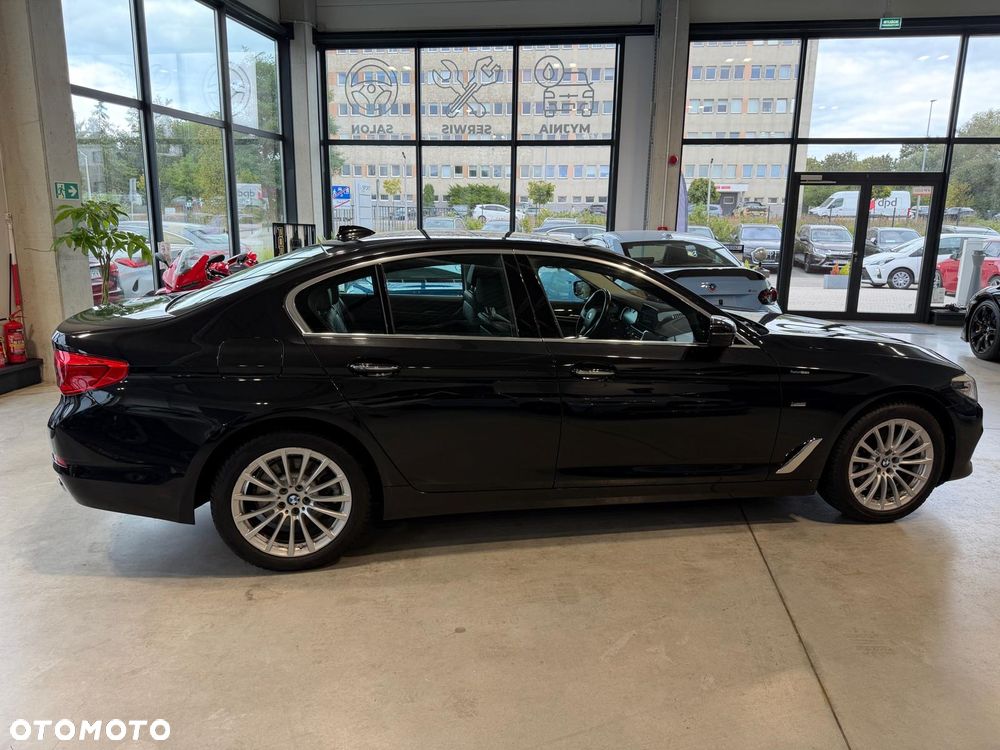 BMW Seria 5 520d xDrive Luxury Line - 23