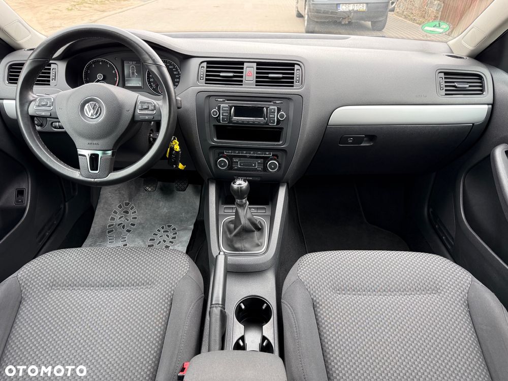 Volkswagen Jetta 1.4 TSI Match - 12