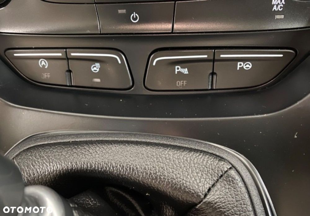 Ford Kuga - 11