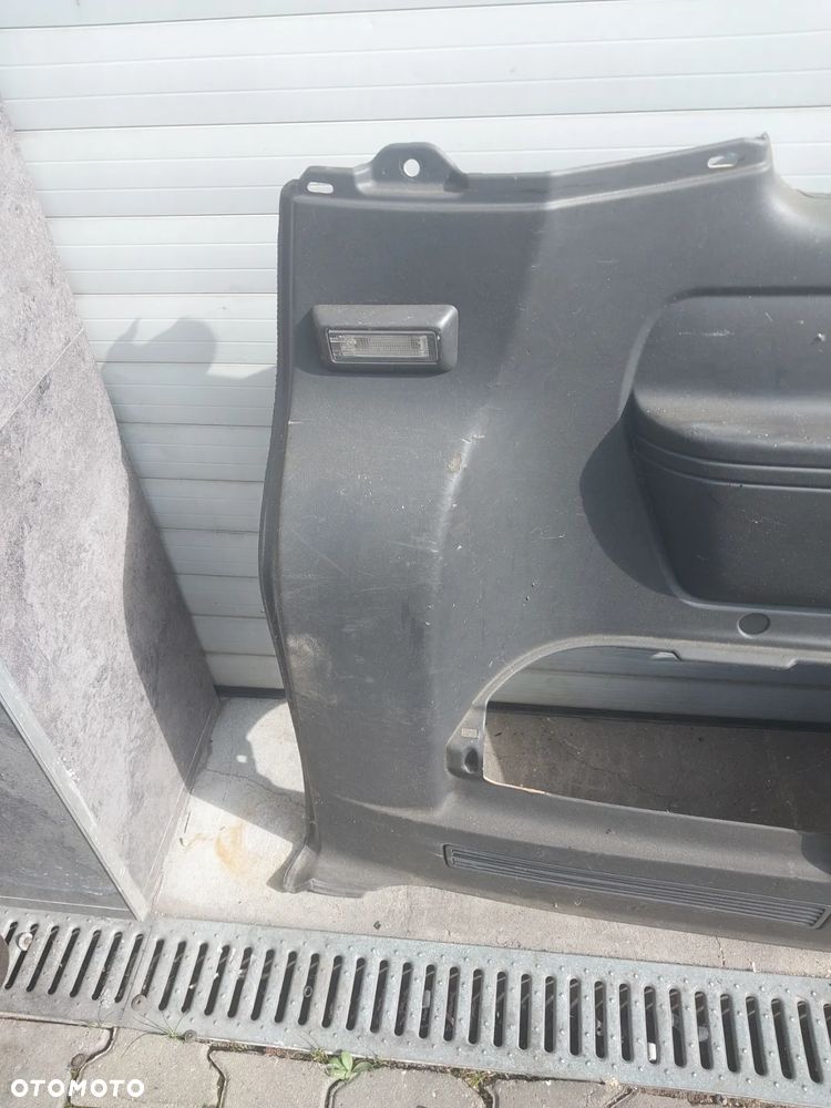 Boczki tapicerki tył vw t5 t6 wersja długa - 13