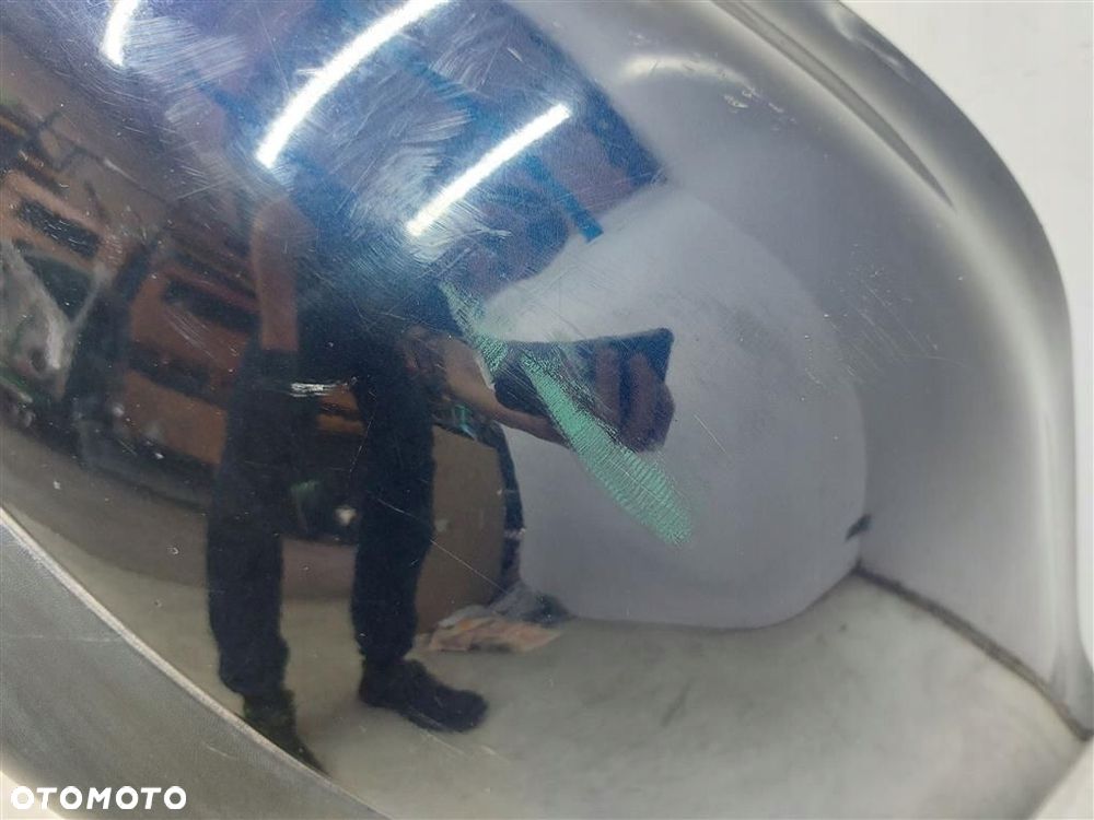 Zderzak tylny tył Audi A4 B5 KOMBI 1995-2001 KOD LAKIERU LZ5T GRANATOWY - 3