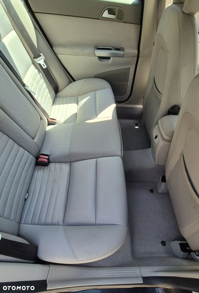 Volvo V50 2.0D Momentum - 17