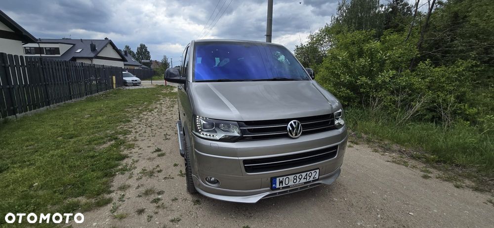 Volkswagen Multivan - 16