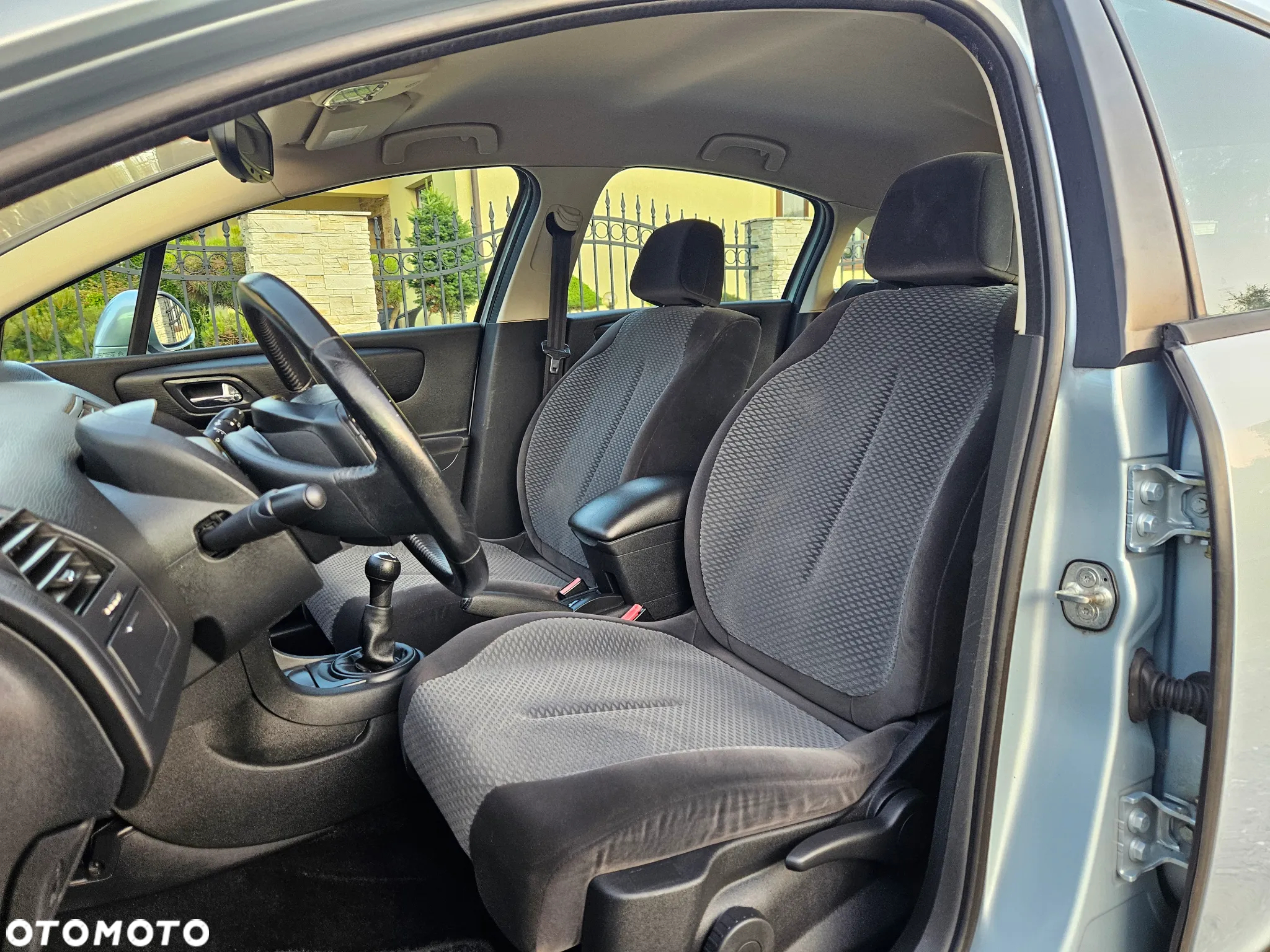 Citroën C4 1.6 16V Confort - 17