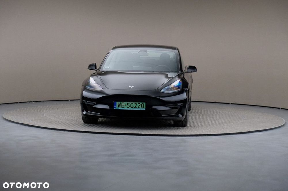 Tesla Model 3 - 3