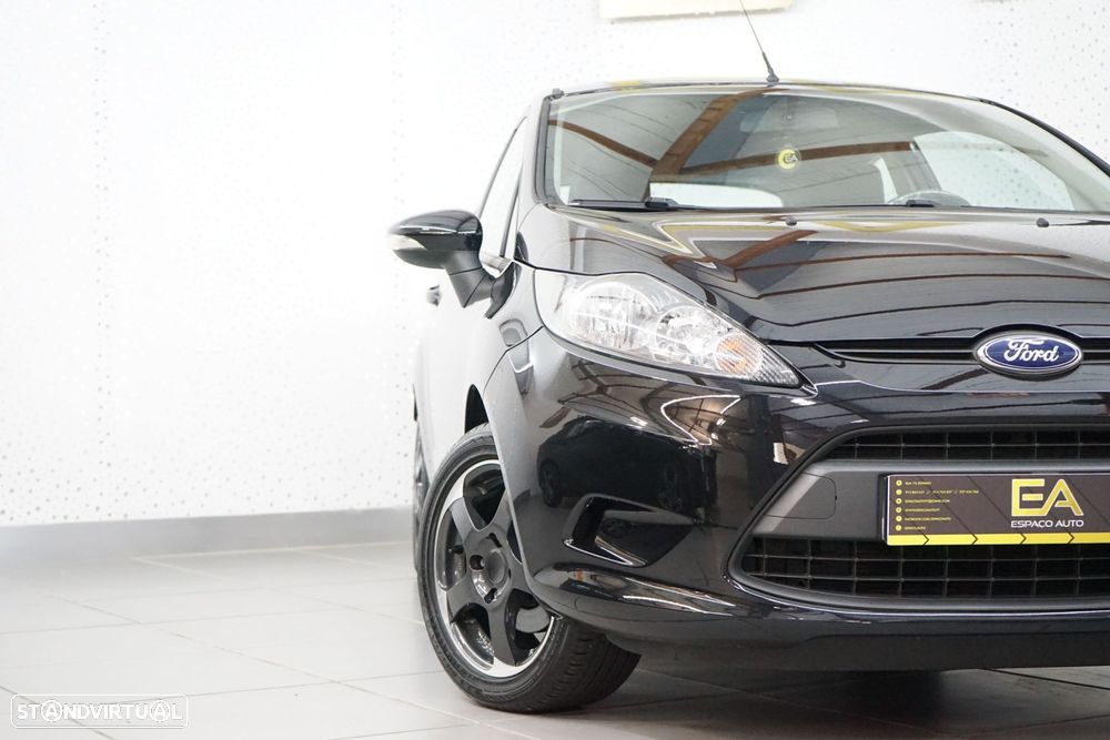 Ford Fiesta 1.25 Techno - 33