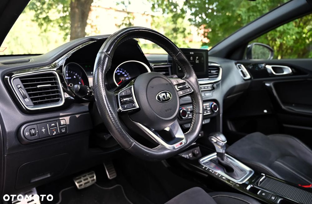 Kia ProCeed - 26