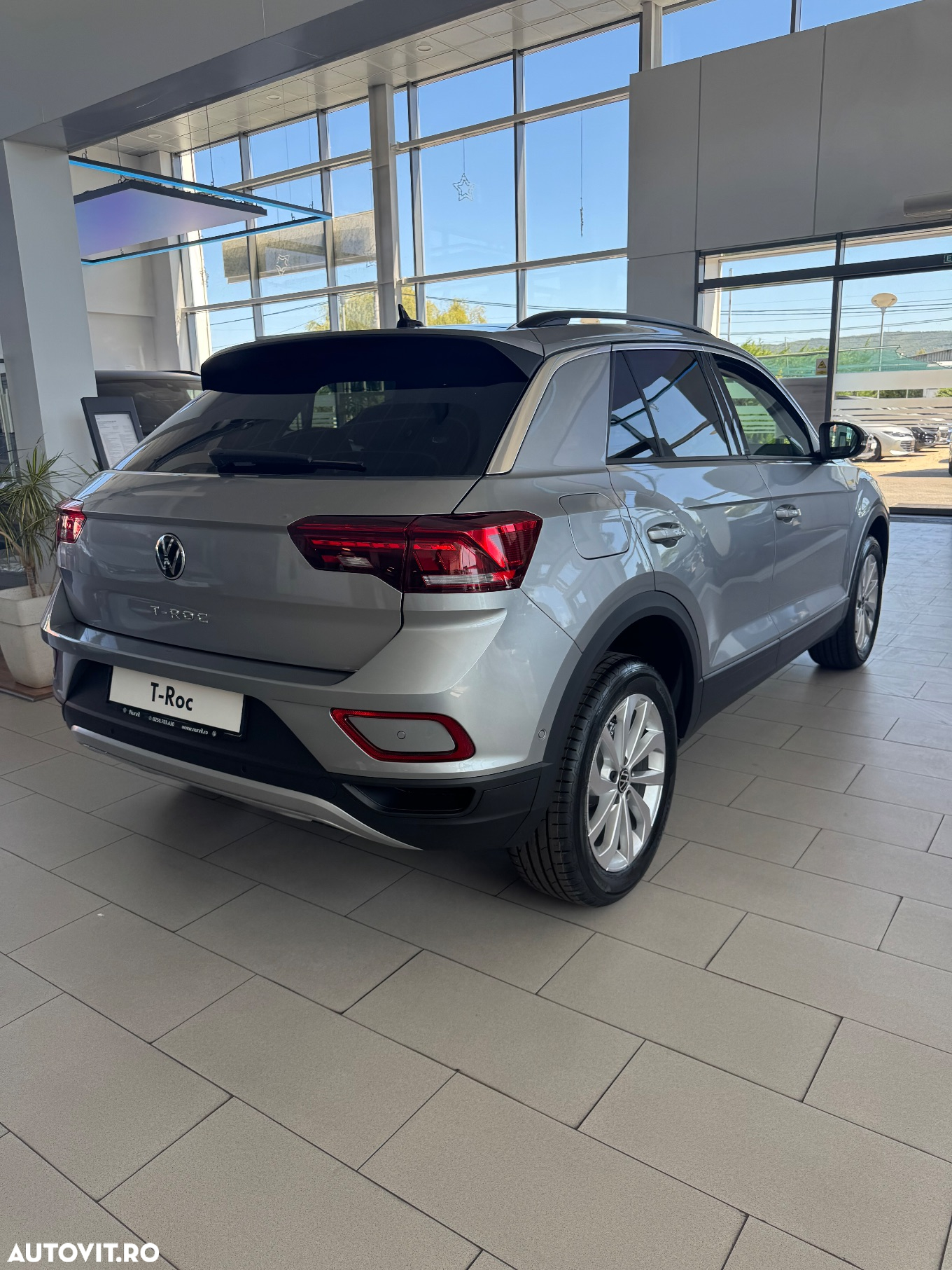 Volkswagen T-ROC 1.5 TSI DSG Advanced - 5