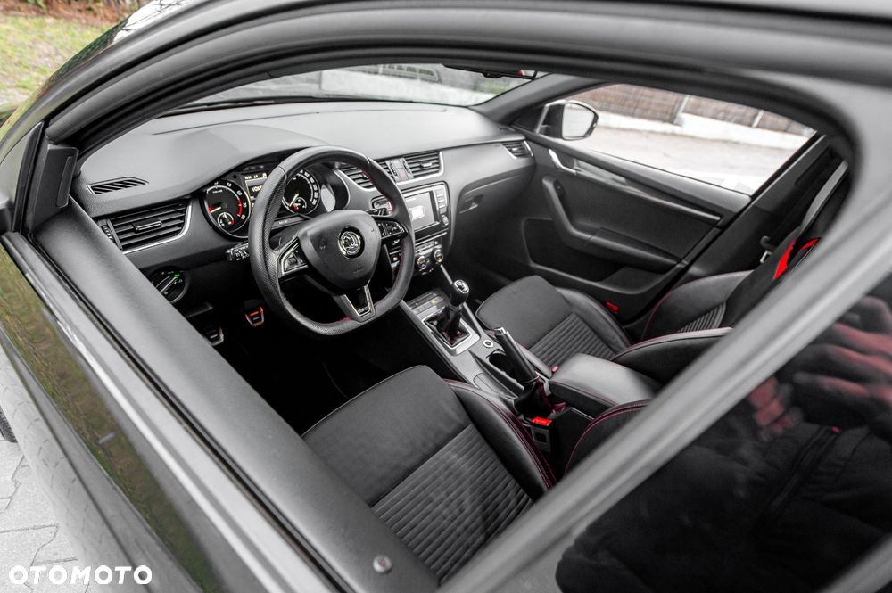 Skoda Octavia 2.0 TSI RS - 18