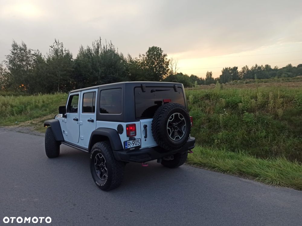 Jeep Wrangler - 5