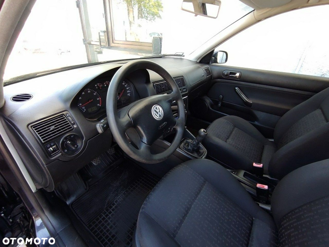 Volkswagen Golf - 9