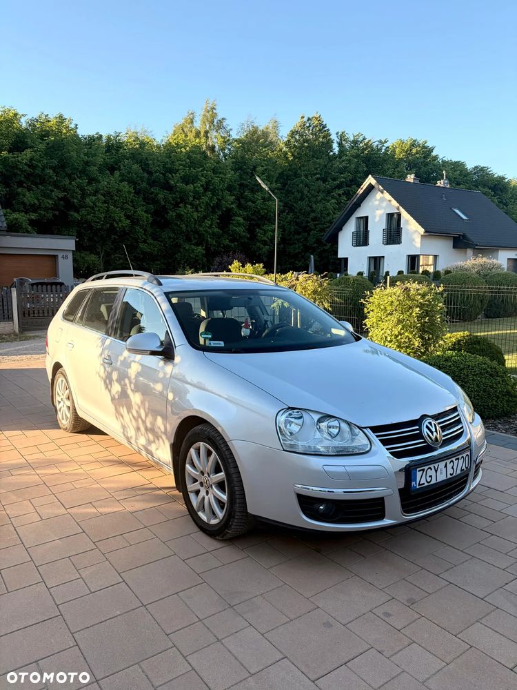 Volkswagen Golf - 2