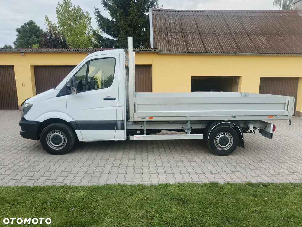 Mercedes-Benz Sprinter - 1