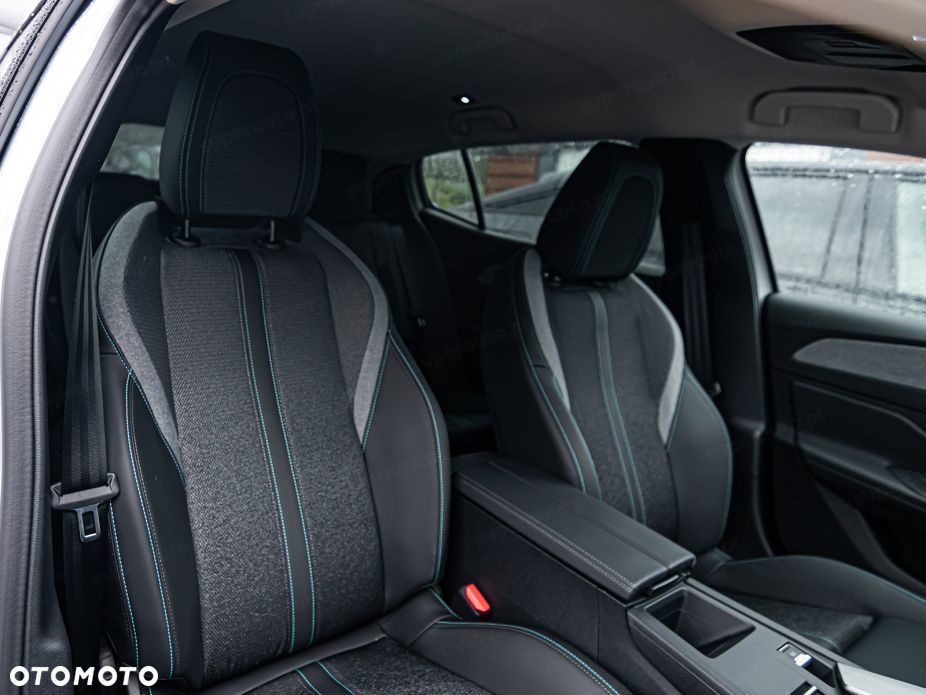 Peugeot 408 - 7