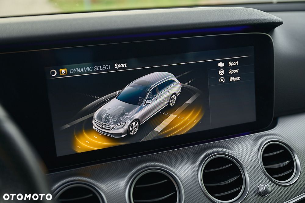 Mercedes-Benz Klasa E 220 d 9G-TRONIC - 31