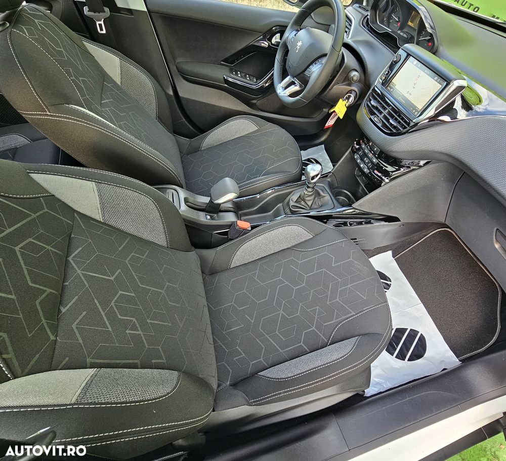 Peugeot 2008 PureTech 110 Stop&Start Active - 13