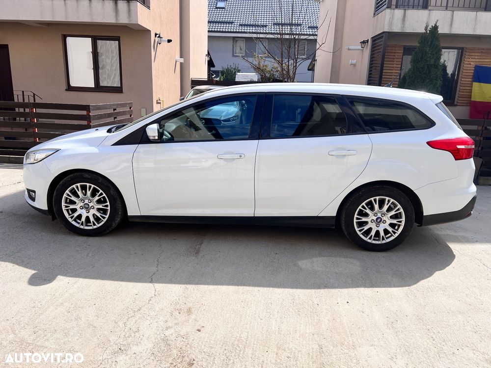Ford Focus 1.0 EcoBoost Trend Edition - 4
